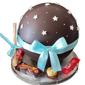 Round Pinata with Star Cake