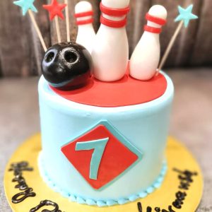 Bowling cake