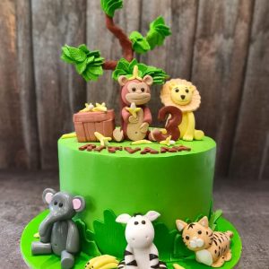 Jungle safari cake