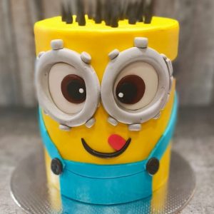 Minion cake