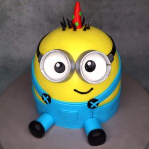 Minion Magic Cake